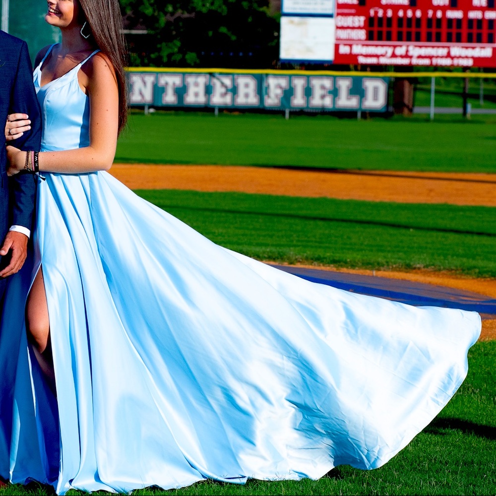 BLUE PROM DRESS💙💙💙